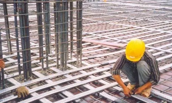 Bê Tông Dự Ứng Lực: Giải Pháp Kết Cấu Nhà Cao Cấp Không Còn Xa Xỉ 2 Hệ thống dây cáp dự ứng lực bên trong dầm sàn biệt thự